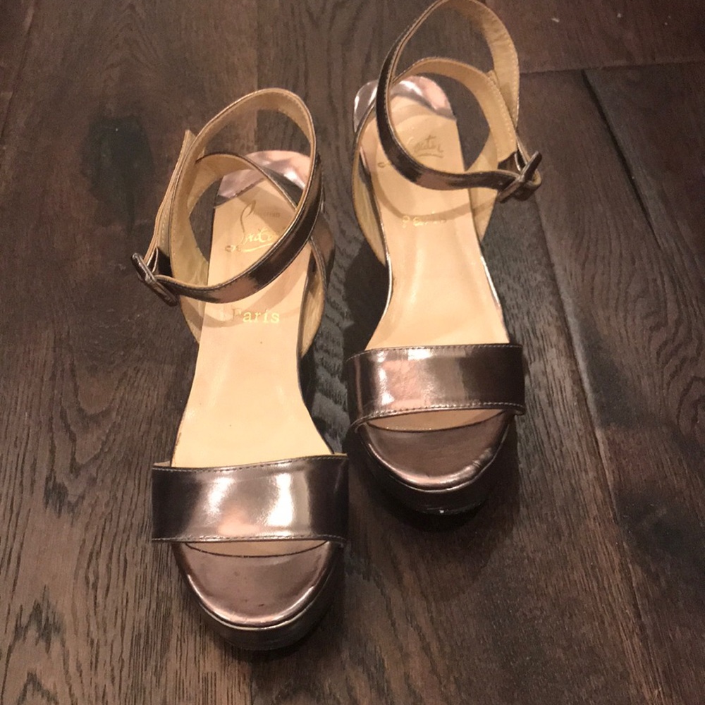 Christian Louboutin Sandals Metallic Gold/Silver